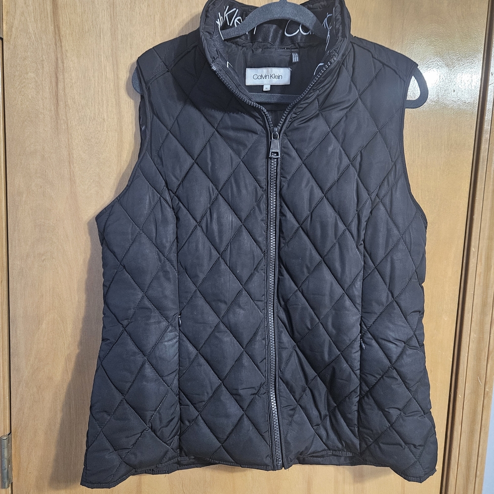 Calvin Klein Women's Black Quilted Vest Size XL